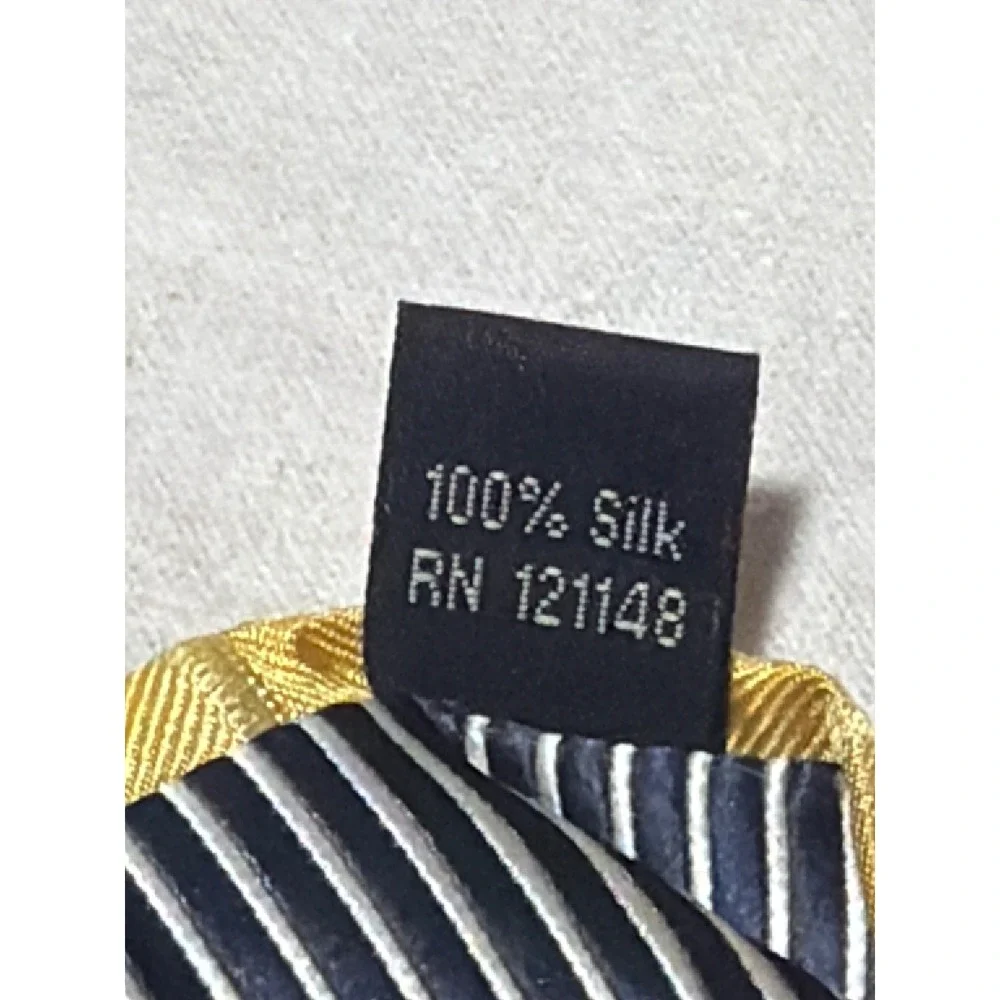 Nautica Mens Gold Silk Necktie Geometric Diamond Grd Pattern Blue Accents 58x3.5